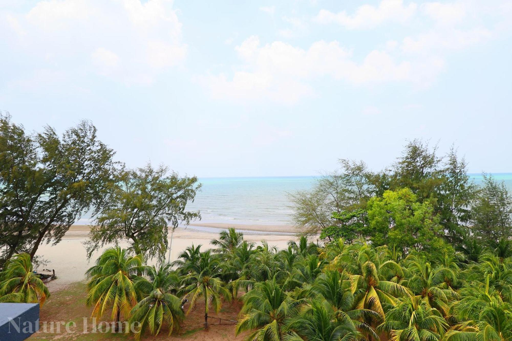 Nature Home 2 - Swiss Garden Resort Residences Beachfront Villa Kuantan Exterior foto